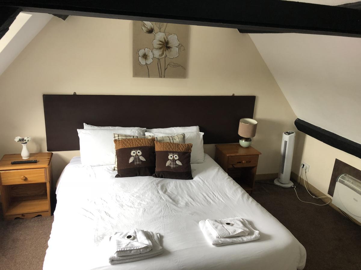 White Lion Hotel Pont Yates Extérieur photo